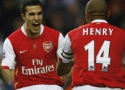 开云棋牌-德罗赞关键先生本色尽显，浙江队轻取马刺展现战术智慧