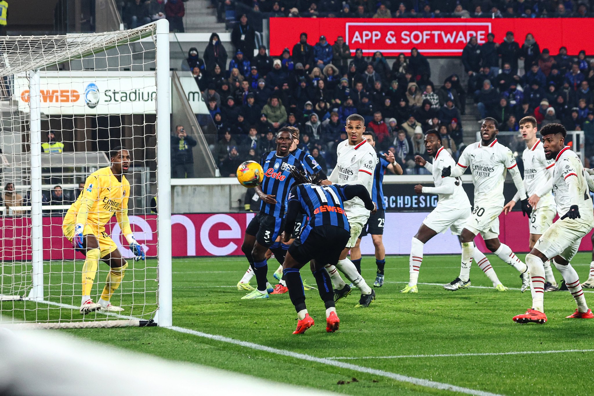 米兰球队举行赛季总结发布会 米兰球队举行赛季总结发布会