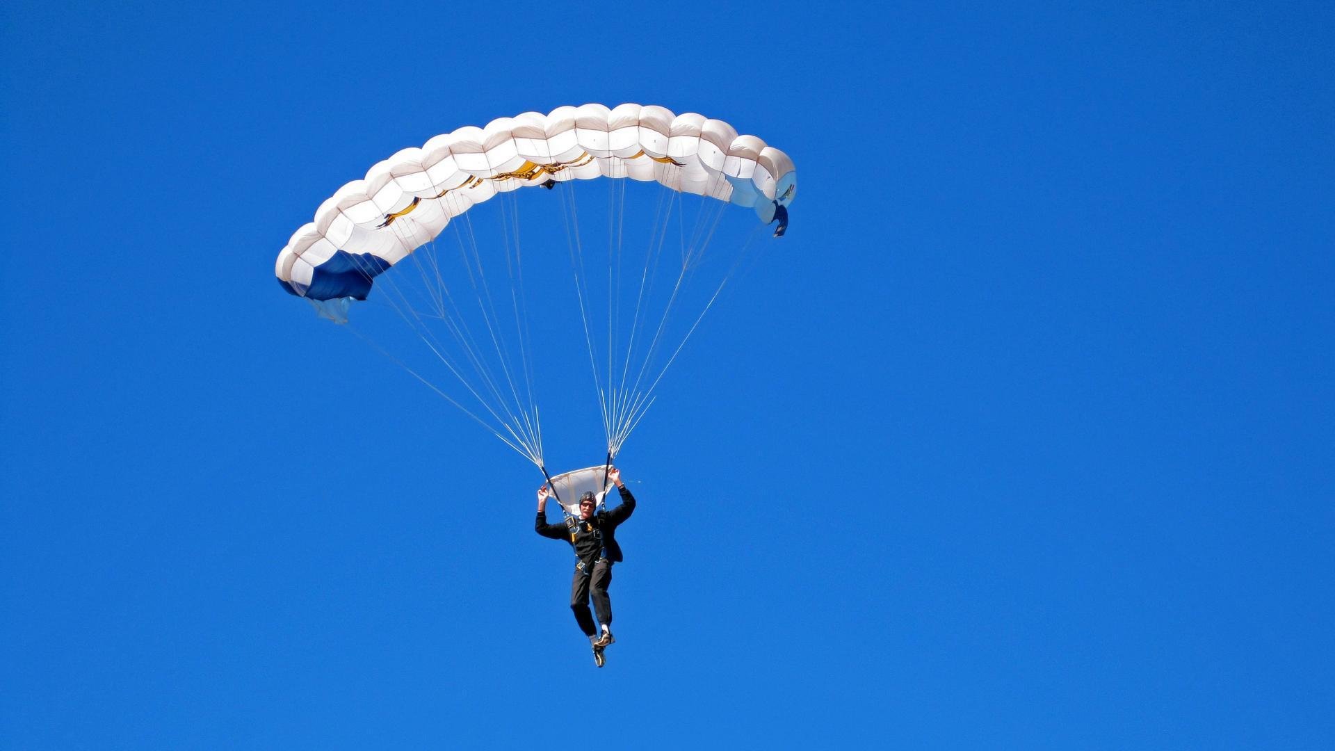 戈贝尔的钝刀哲学，当现代篮球的终极命题在国王与鹈鹕之战中显形