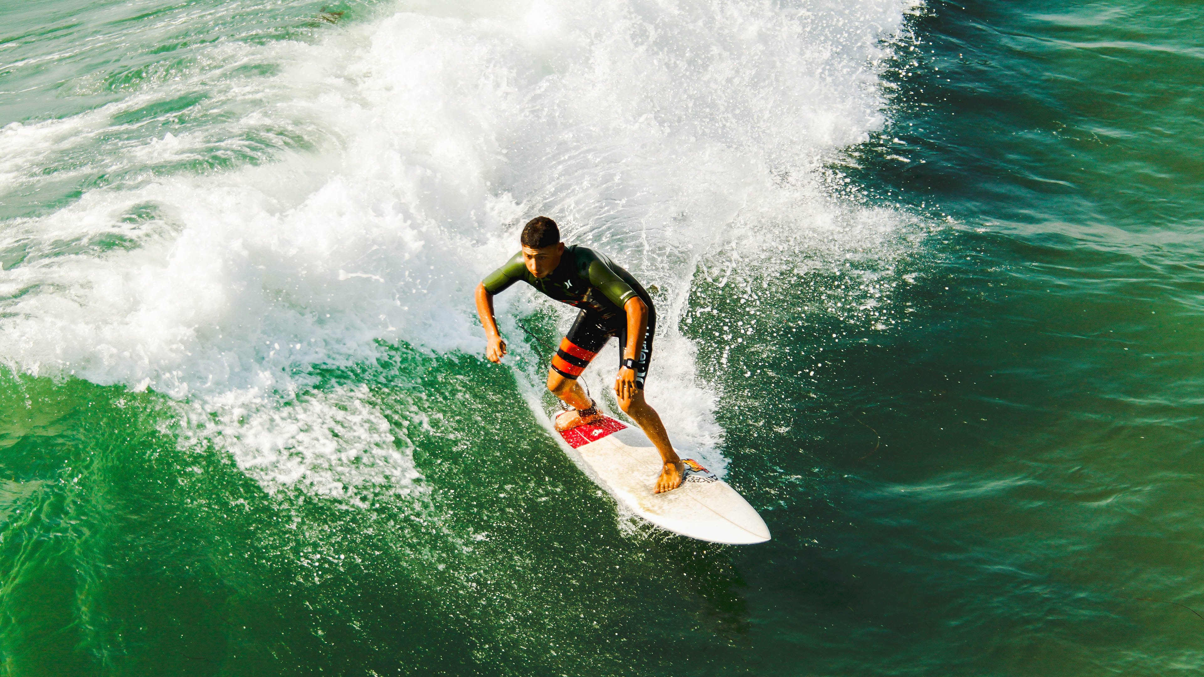 压力之巅的绽放，F1年度争冠之夜，格纳布里如何完成终极爆发