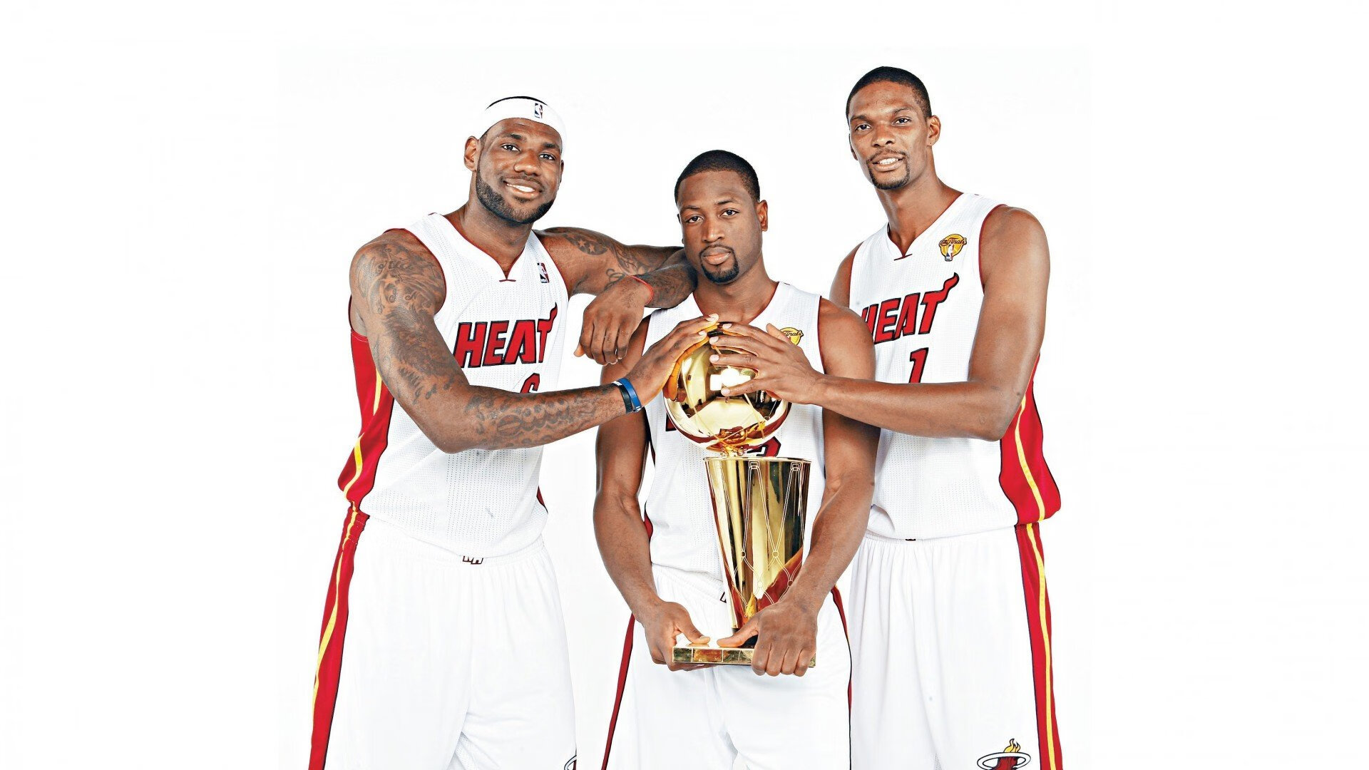 赛道上的权力更迭，哈斯车队强势碾压阿斯顿马丁，佩雷兹高光表现引爆赛场